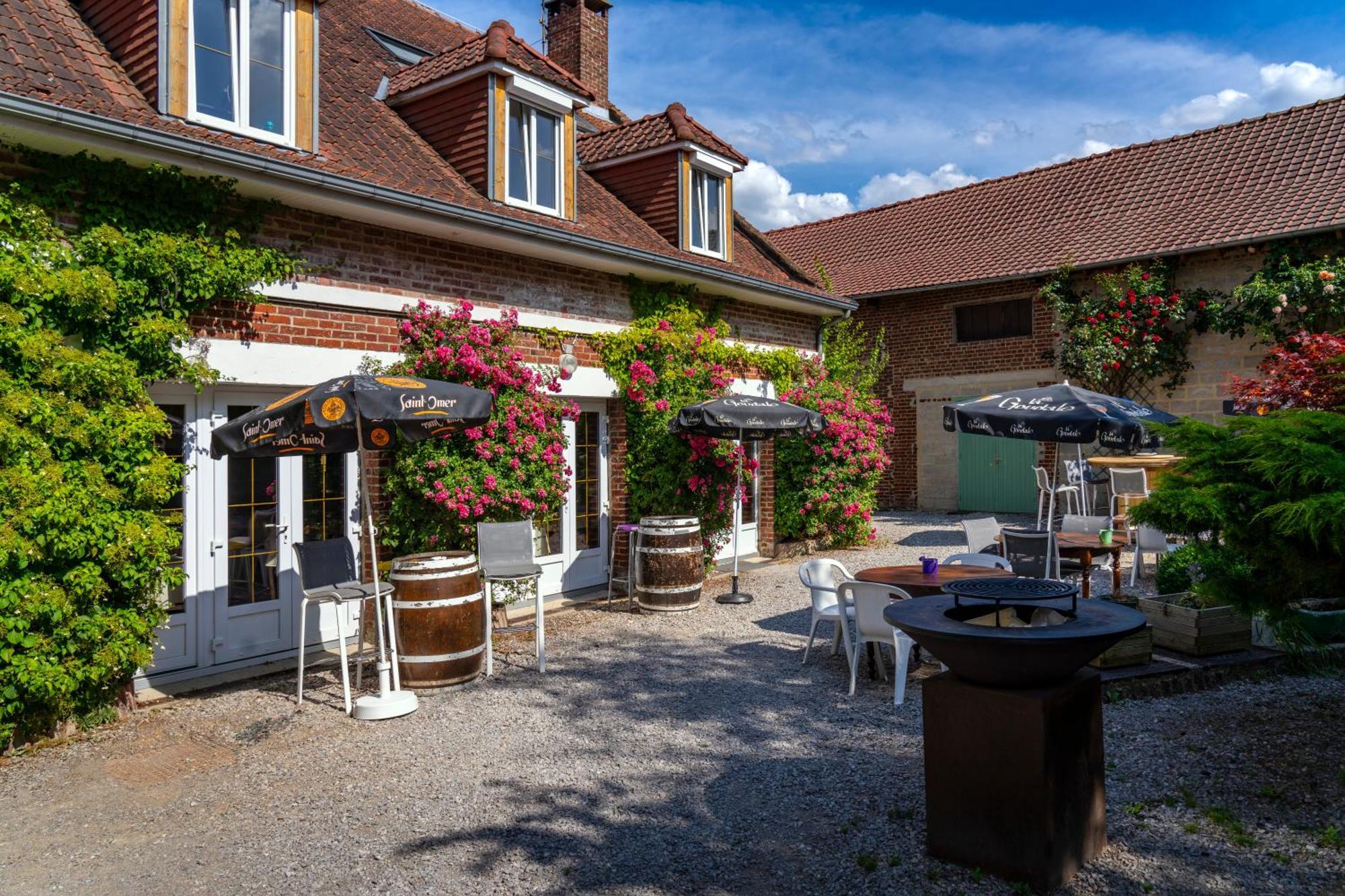 Auberge De L'Arc En Ciel Fauquembergues Екстериор снимка